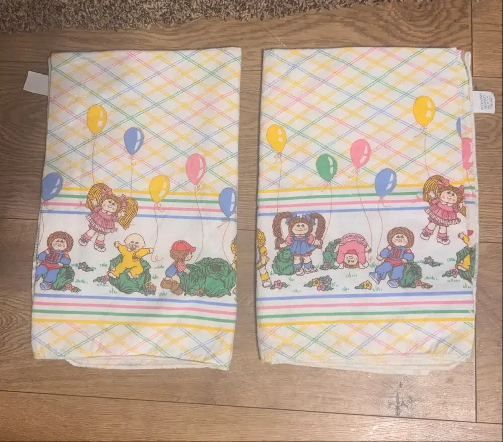 Vintage 1980s Cabbage Patch doll receiving blanket balloons 30x40 - lot of 2